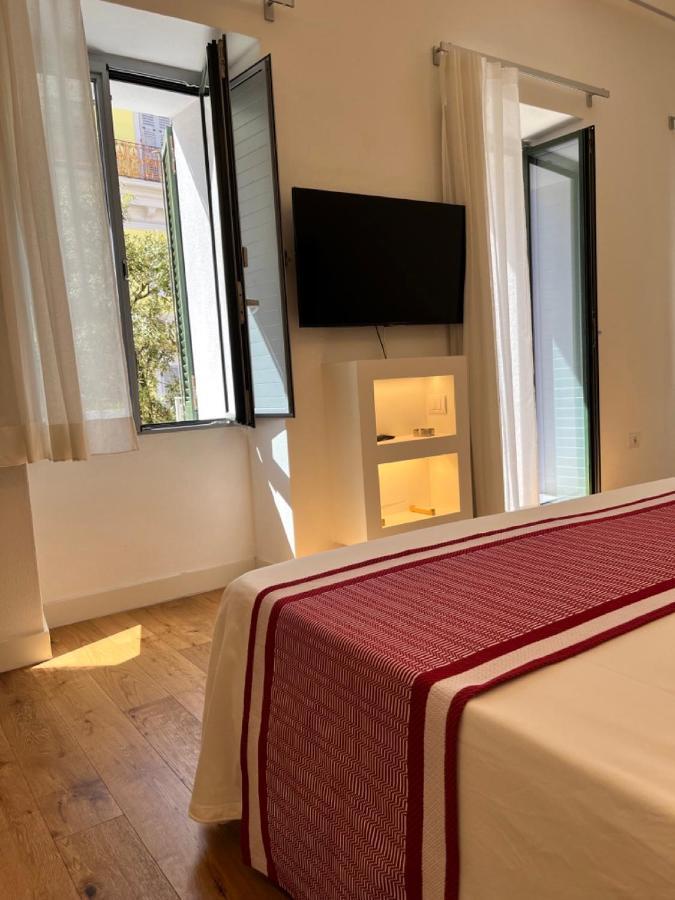 Dimora Elle Hotell La Maddalena  Exteriör bild